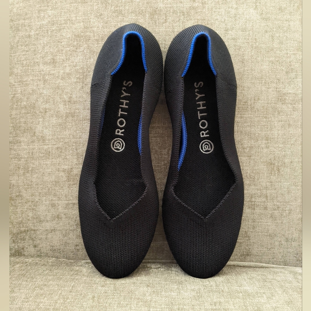 ROTHY'S BLACK FLATS round toe